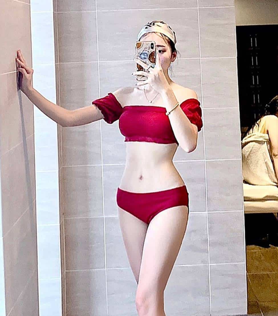 Ảnh hot girl 9x Nguyễn Thị Ngọc Nữ diện bikini khoe vòng 1