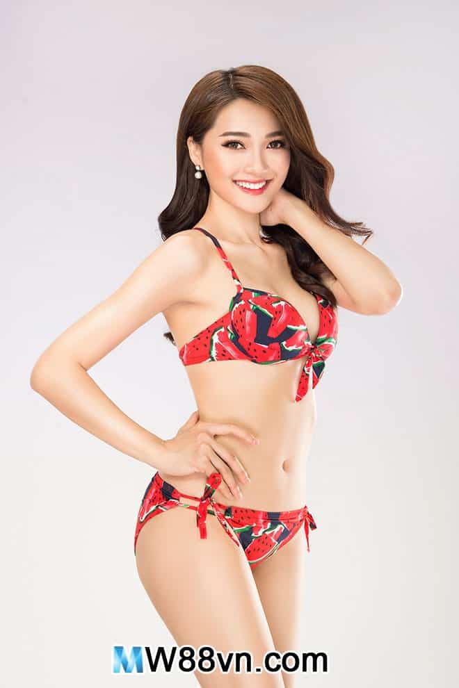 Ảnh hot girl 9x Nguyễn Thị Ngọc Nữ diện bikini khoe vòng 1