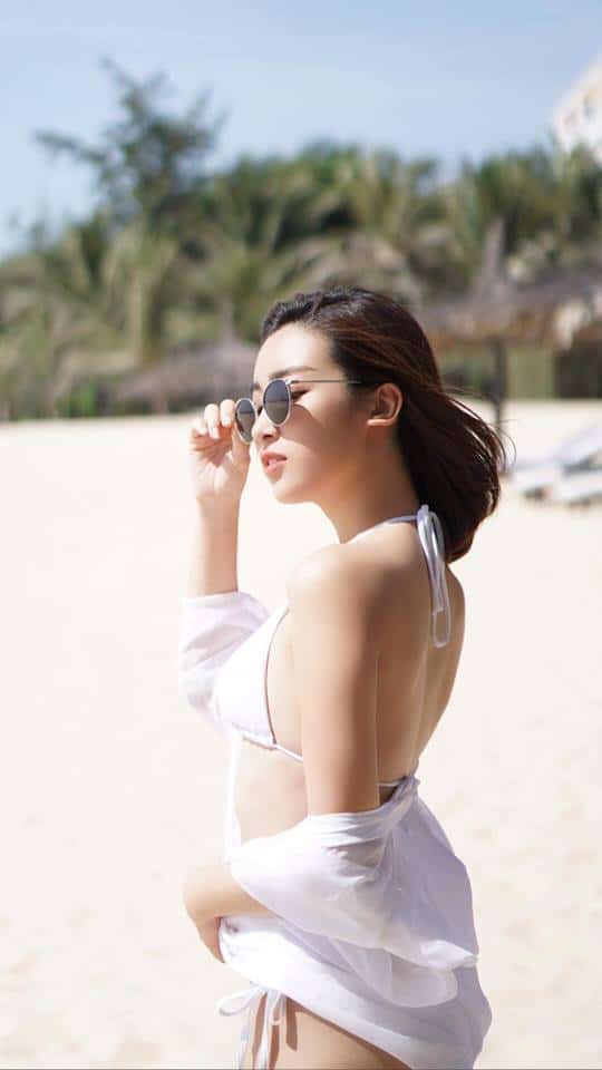 Hoa hậu Đỗ Mỹ Linh mặc Bikini gợi cảm khoe body gợi cảm